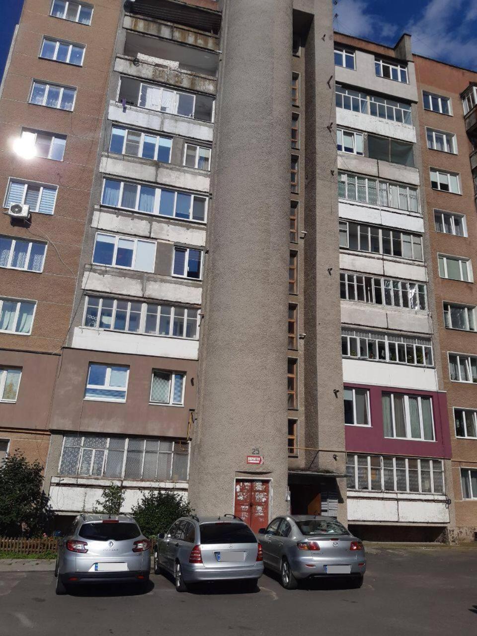 Квартира В Коломиї コロムィーヤ エクステリア 写真